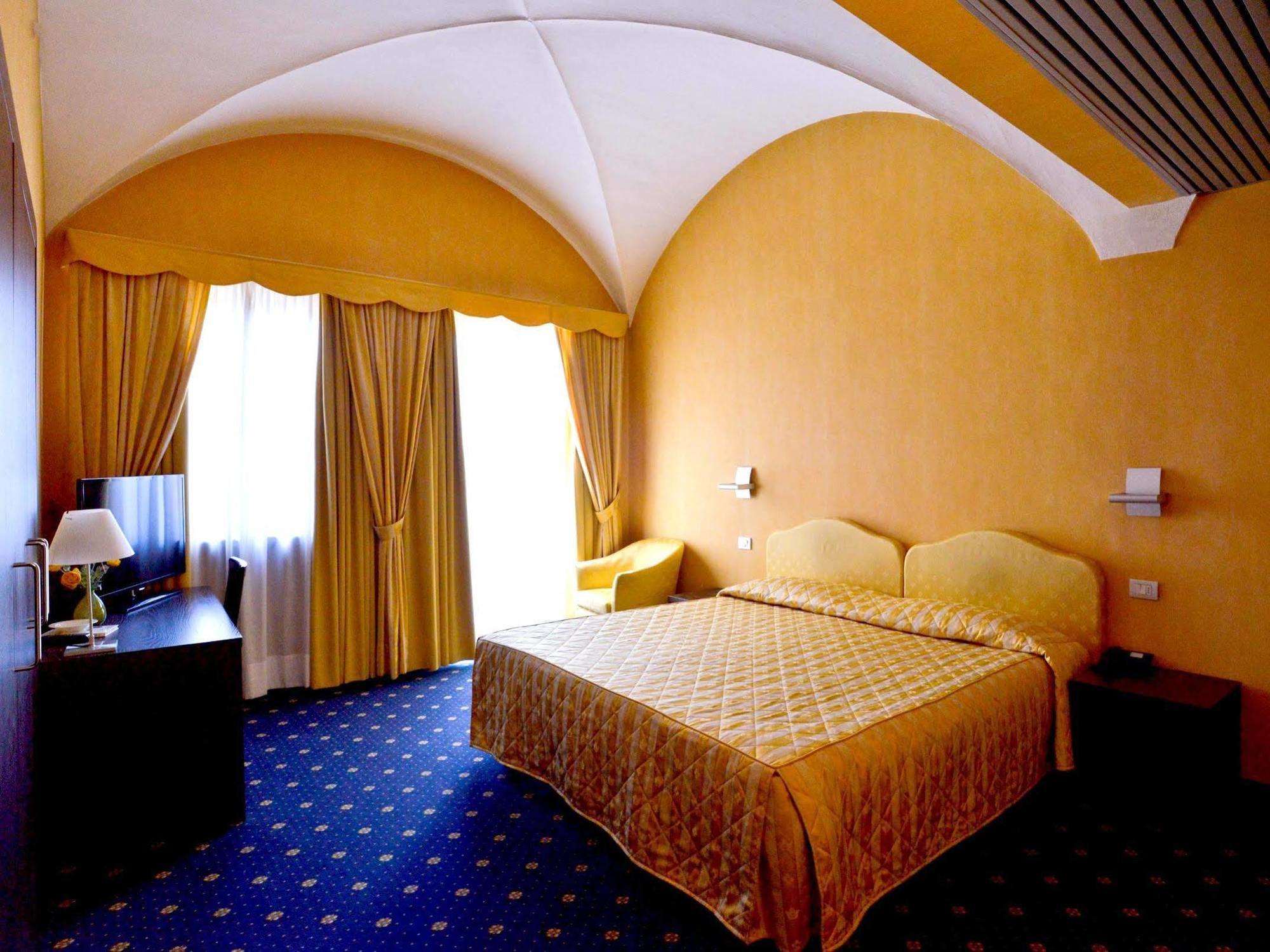 Albergo Della Torre Dal 1891 Trescore Balneario Dış mekan fotoğraf
